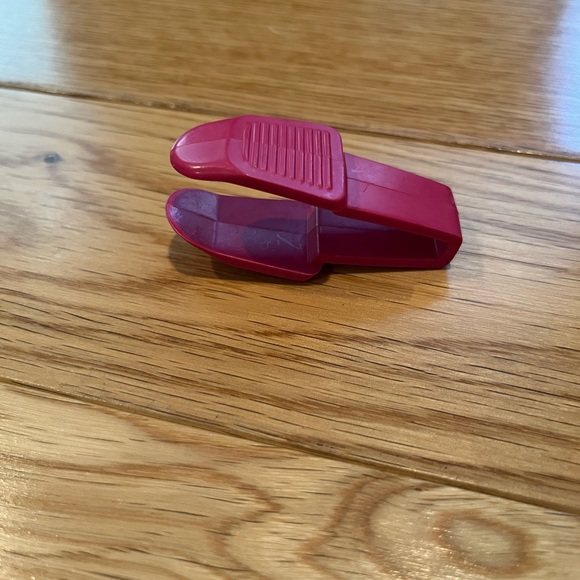 LAST CALL BEFORE DONATING!! Tupperware kitchen gadgets - Picture 10 of 12